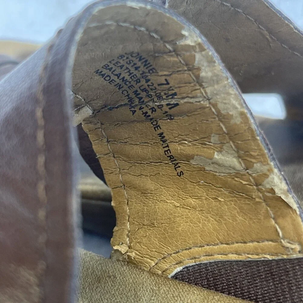 Bare Traps Jonnie‎ Brown Leather Slip On Thong Sandals Women's Shoes Size 7.5M